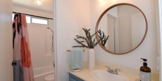 18550 Hatteras Street Gallery 16