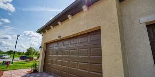 Annual Unfurnished Rental – Coach Home 3 Bedrooms, 2 Baths, 2 Car Garage, with Resort Like Amenities – Gran Paradiso Community! Gallery 25