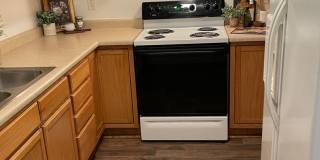 Townhome -2 bed 2.5 bath + bonus area Gallery 21