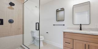 Flexible 5-Bedroom Home with BRAND NEW Designer Upgrades Gallery 18