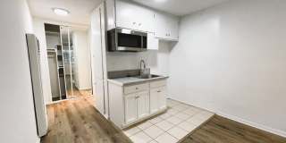 1825 Beloit Ave. Gallery 8