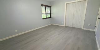 4075 Palm Forest Drive N Gallery 15