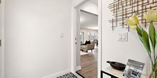 2080 Gladstone, Unit 1 Street Gallery 2