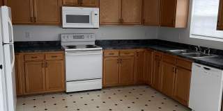 115 Hartford Ct Gallery 3