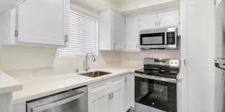 110 South Swall Apartments Gallery 17