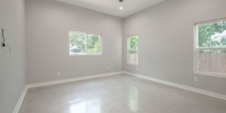 817 Potomac Gallery 19