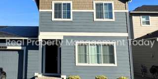 3 Bedroom Home with Garage + Fenced Yard! Gallery 1