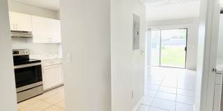 2552 W Bird St Gallery 3