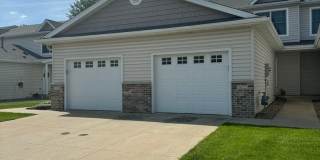 NW Townhouse Enjoy comfortable living in this 2-bedroom, 1.5-bathroom attached 1 car garage just in time for winter! NW Townhouse Enjoy comfortable living in this 2-bedroom, 1.5-bathroom attached 1 car garage just in time for winter! Gallery 1