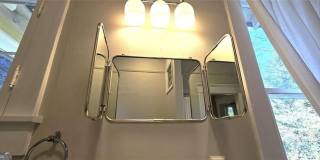 1047 Ridge Avenue Gallery 15