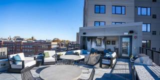 202 Queen Gallery 16