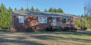 Charming 3-bed, 2-Bath home convenient to Friendly Ave an 840 Charming 3-bed, 2-Bath home convenient to Friendly Ave an 840 Gallery 1