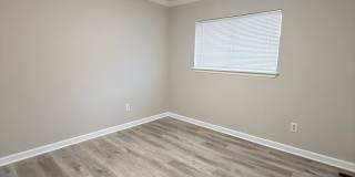 Renovated townhome in Great Alpharetta location Gallery 13