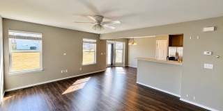 3/2.5 Bath Home in Villages at Homefield Neighborhood with Pool access! Gallery 1