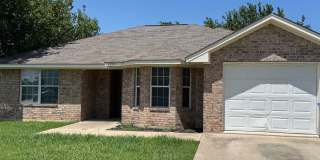 Spacious 3 Bedroom Home Spacious 3 Bedroom Home Gallery 1
