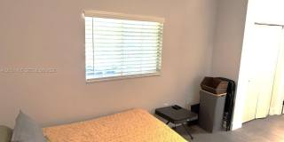 360 NW 19th Ter Gallery 18