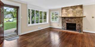 7614 WOODRIDGE Circle Gallery 5