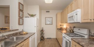 Laurel Vista Apartment Homes Gallery 22