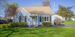 Charming Cape Cod-style home Gallery 1