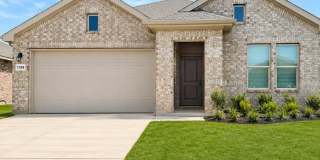4/2/2 Elegant New‑Construction Home with Designer Finishes in Granbury Gallery 1