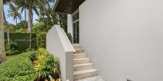 125 Hampton Ln Gallery 3
