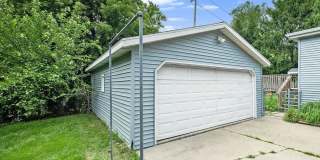 4 Bed | 2.5 Bath | Forest Hills Area | End of Cul-de-Sac Gallery 29