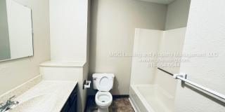 252-258 NW Woods Chapel Rd Gallery 18