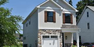 843 ONTARIO Street Gallery 31