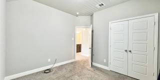 5000-5002 Villas Drive Gallery 27
