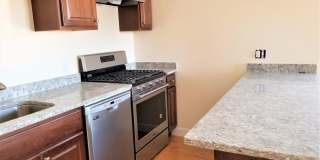 Great price and location for a modern unit in Allston (2 bathrooms!) Gallery 5