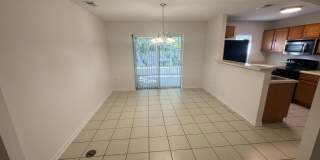 Beautiful 3/2 townhome Gallery 10