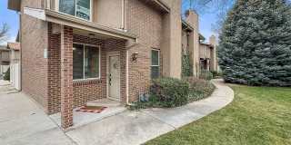 Spacious Townhome with 2 Kitchens, Huge Basement & 3 Full Bathrooms - Sandy, UT Gallery 1