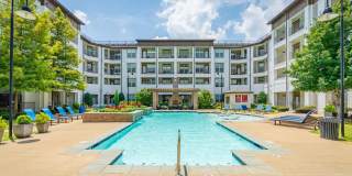 Riverhouse Gallery 19