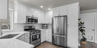 Beautiful SE Bend Home | Spacious Floorplan | Fenced Backyard | Near Parks & Trails Gallery 16