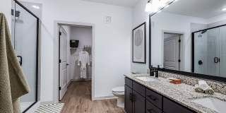 The Darley Gallery 24