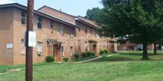 Cambridge Apartments | 2332 N. Cherry Street Apt A Gallery 1