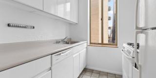 236 East 47th Street Gallery 7