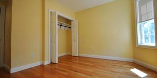 Oak Sq. Brighton 3-bed with Parking Gallery 7