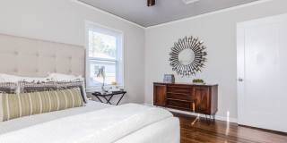 Everly Apartments on Cherry Street Gallery 24