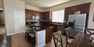 Clean 2000 sqft. 3 Bedroom 2 Bathroom Anatolia Home for Lease. Gallery 8