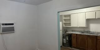 1303 Bell Street Gallery 8