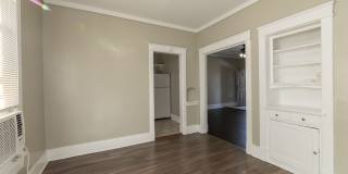 Hawthorne Street Gallery 32