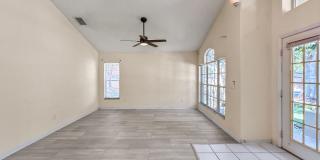 Serene 3 bed 2 bathroom in peaceful neighborhood Gallery 5