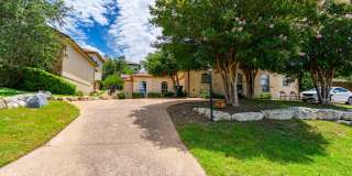 Luxury Living: Stunning 2-Bed Townhome in Lakeway - Your Dream Home Awaits! Schedule Your Tour Today! Gallery 1