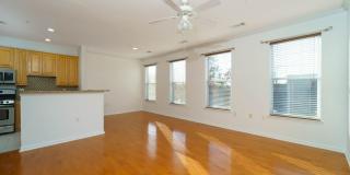 3 level 2 BR 2BA condo in Fairfax Ridge Gallery 17