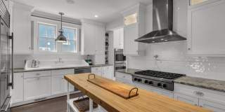 310 Worthington Avenue Gallery 24