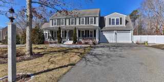 Gorgeous 3 Br -  2 1/2 Ba  Colonial with Pool in Sandwich - Year Round Rental Gallery 1