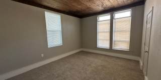 Large 3 Bedroom House w/ Fenced Yard! Gallery 9