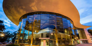 Modern on M Gallery 38