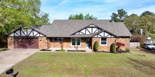 Spacious 4 Bed Home in Prime Claremore Location Gallery 1